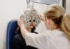 Okulista czy optometrysta? Do kogo udać się na badanie w zależności od objawów Okulista czy optometrysta? Do kogo udać się na badanie w zależności od objawów